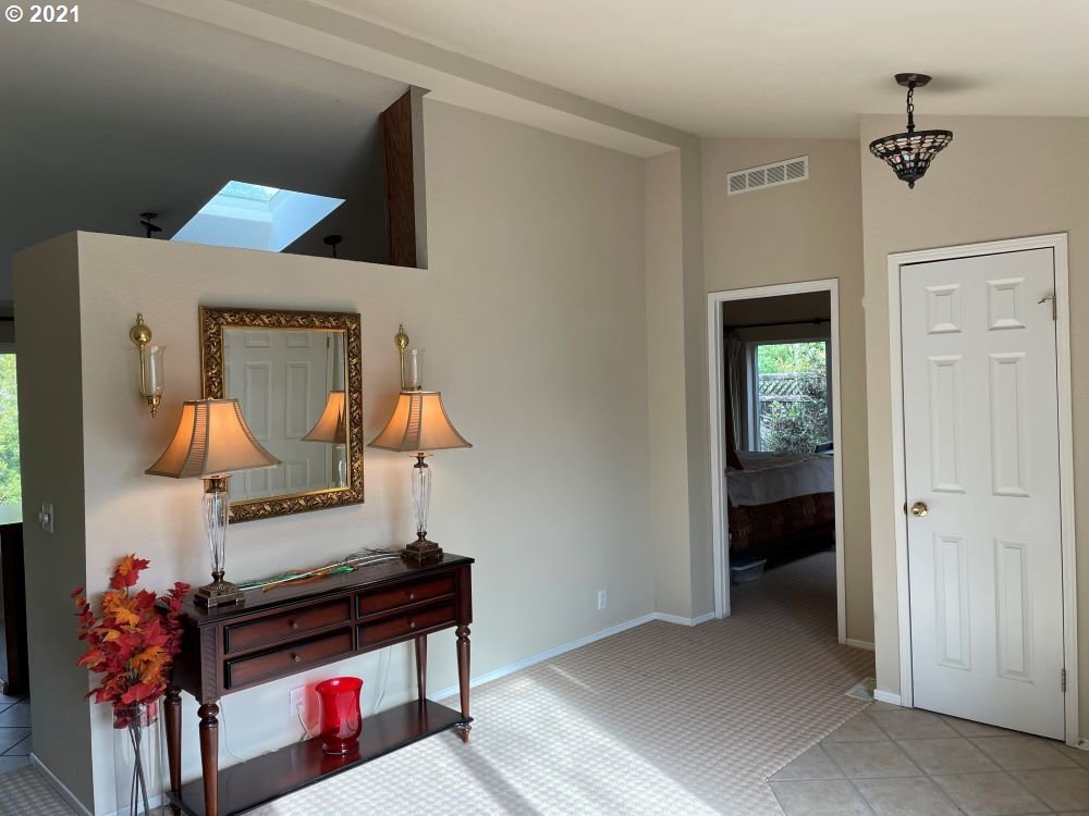 1459 Siano Loop Florence, OR 97439 - Photo 6 of 15 Gallery Image 6