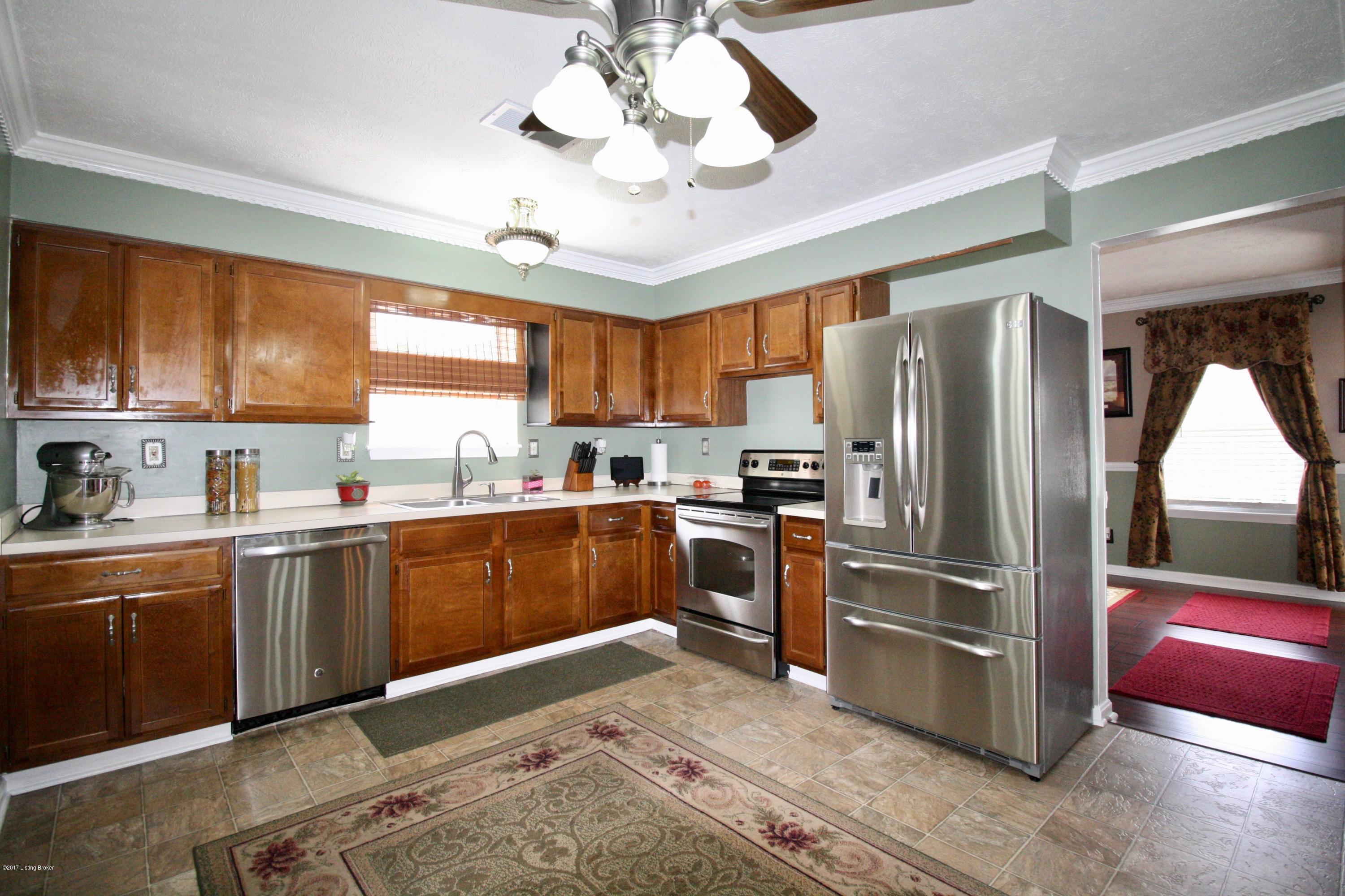 205 Rolling Ridge Way Simpsonville, KY 40067 - Photo 3 of 20 IMG_4774