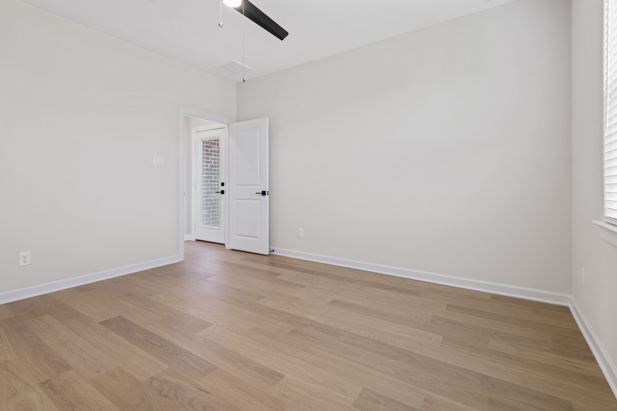 1027 Rosewood Trail Beasley, TX 77417 - Photo 14 of 22 a view of an empty room