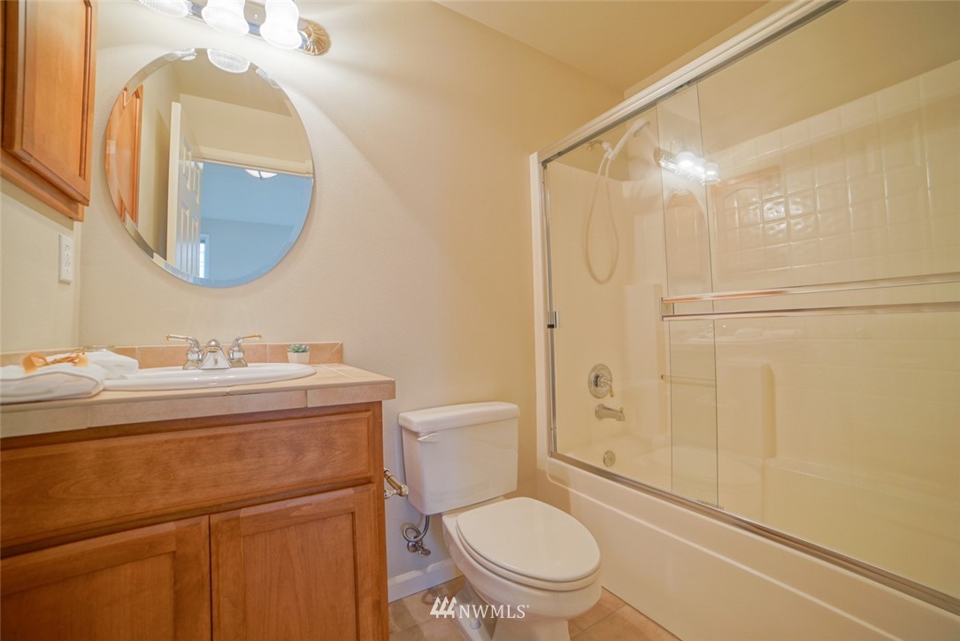 401 Orcas Place Northeast Renton, WA 98059 - Photo 4 of 25