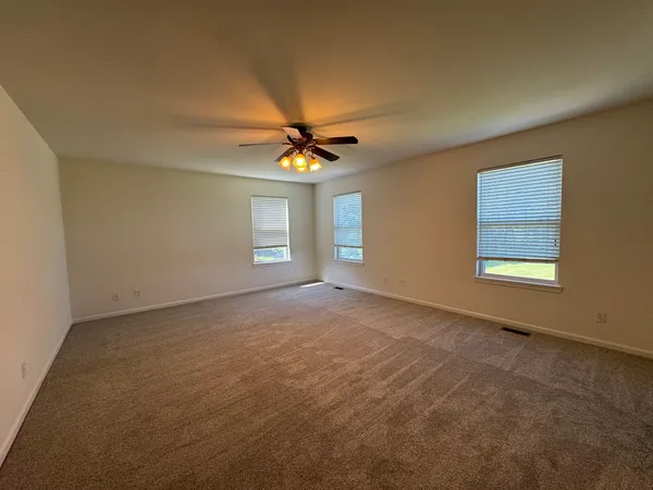 $2,400 | 405 Preserve Drive, Genoa, IL 60135