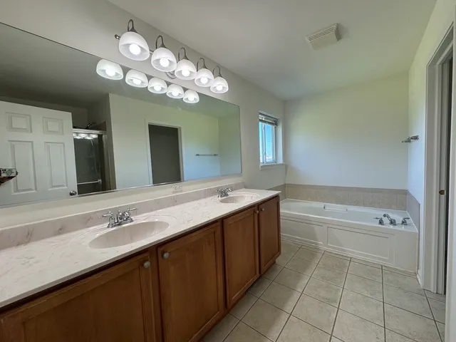 $2,400 | 405 Preserve Drive, Genoa, IL 60135