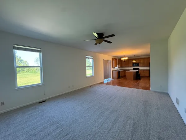 $2,400 | 405 Preserve Drive, Genoa, IL 60135