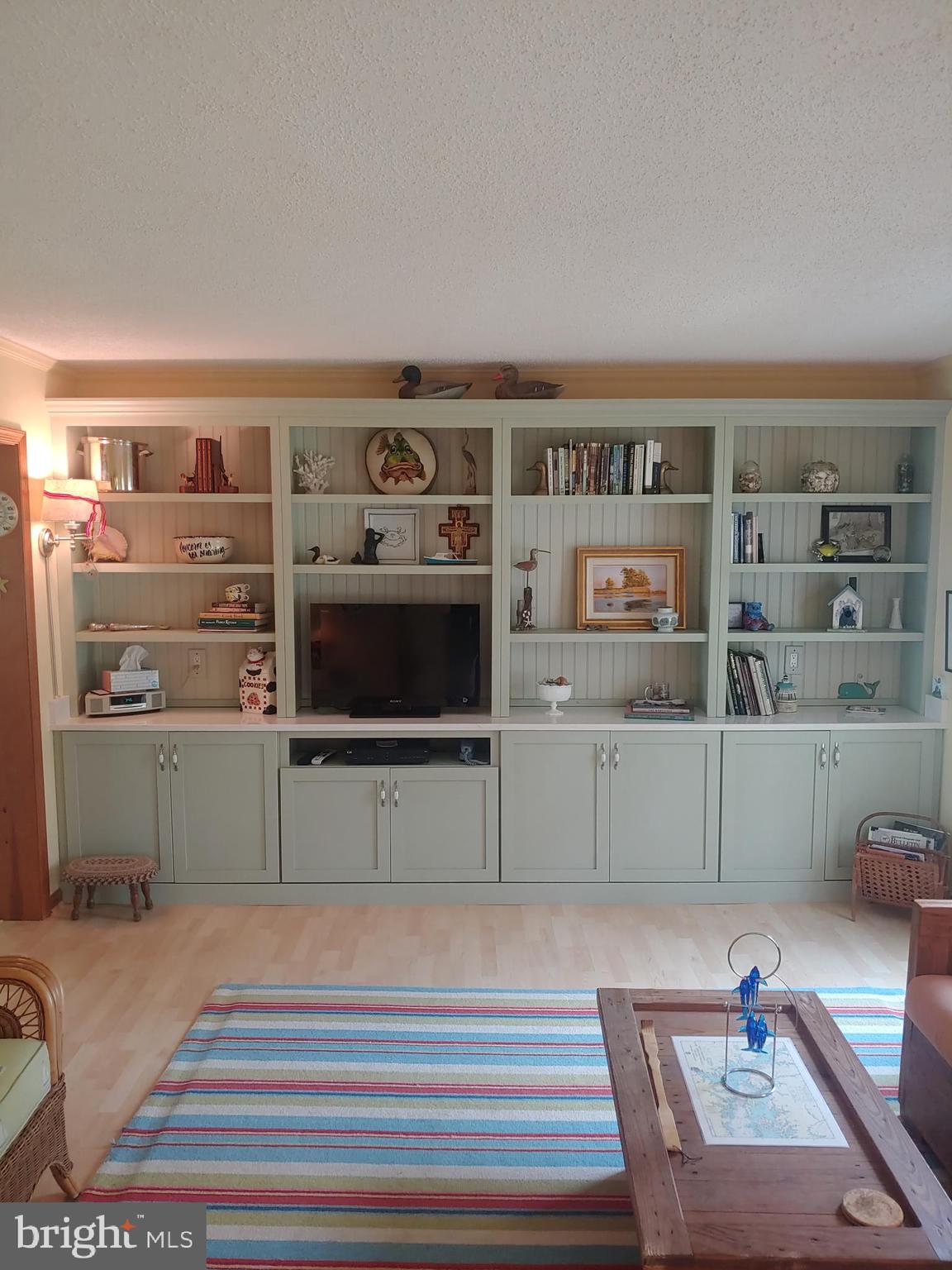 809 Seabreeze Road Cambridge, MD 21613 - Photo 15 of 75 Beautiful custom built in bookshelves