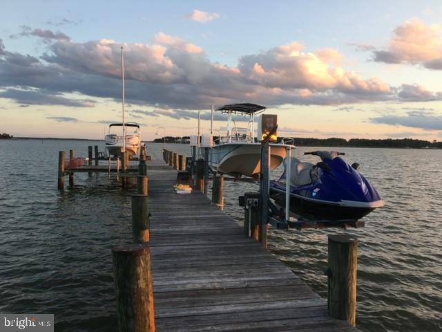 809 Seabreeze Road Cambridge, MD 21613 - Photo 4 of 75 Plenty of lifts for boats and watercraft