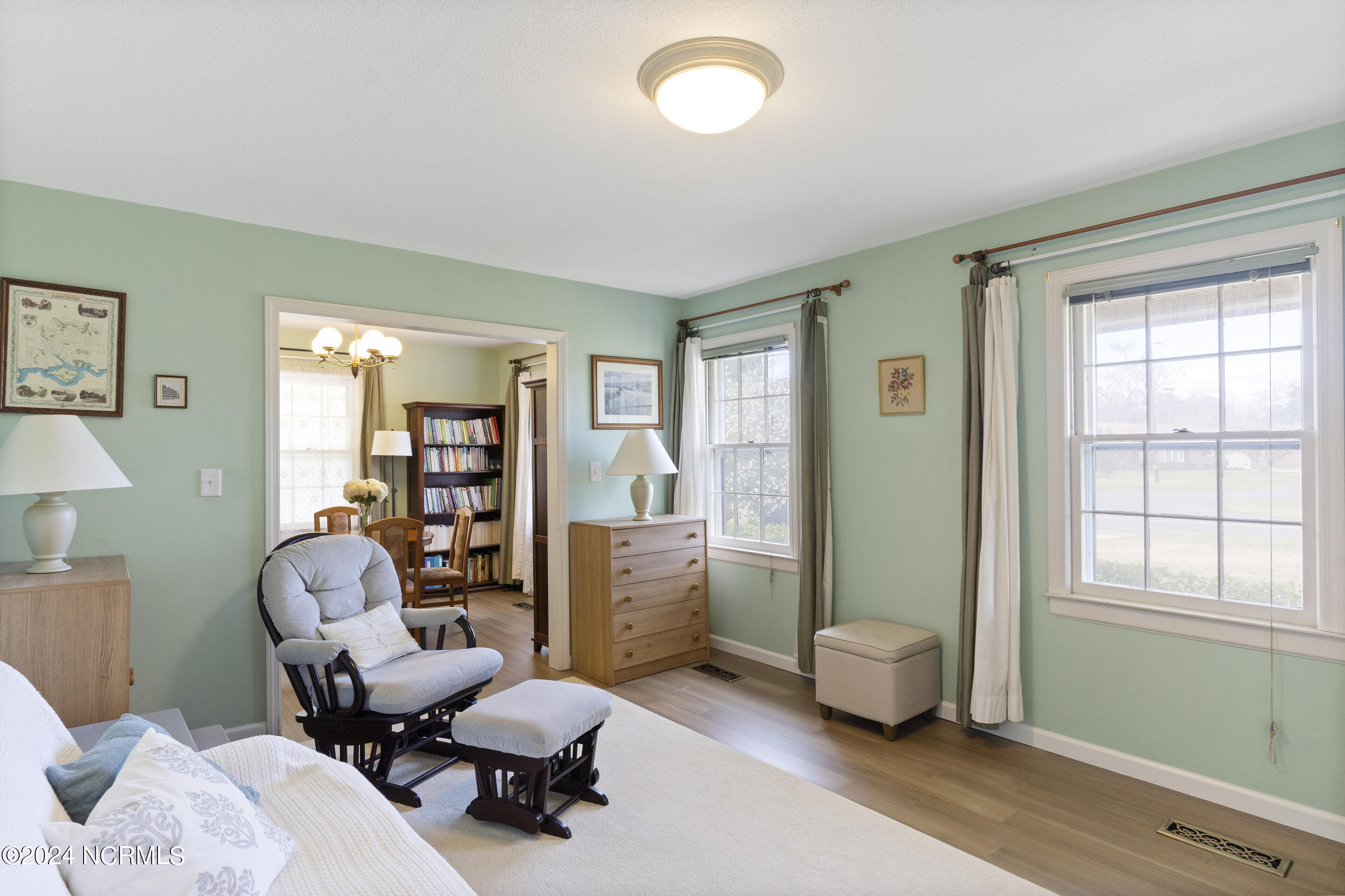 4039 Halifax Road Wilmington, NC 28403 - Photo 4 of 41 01living