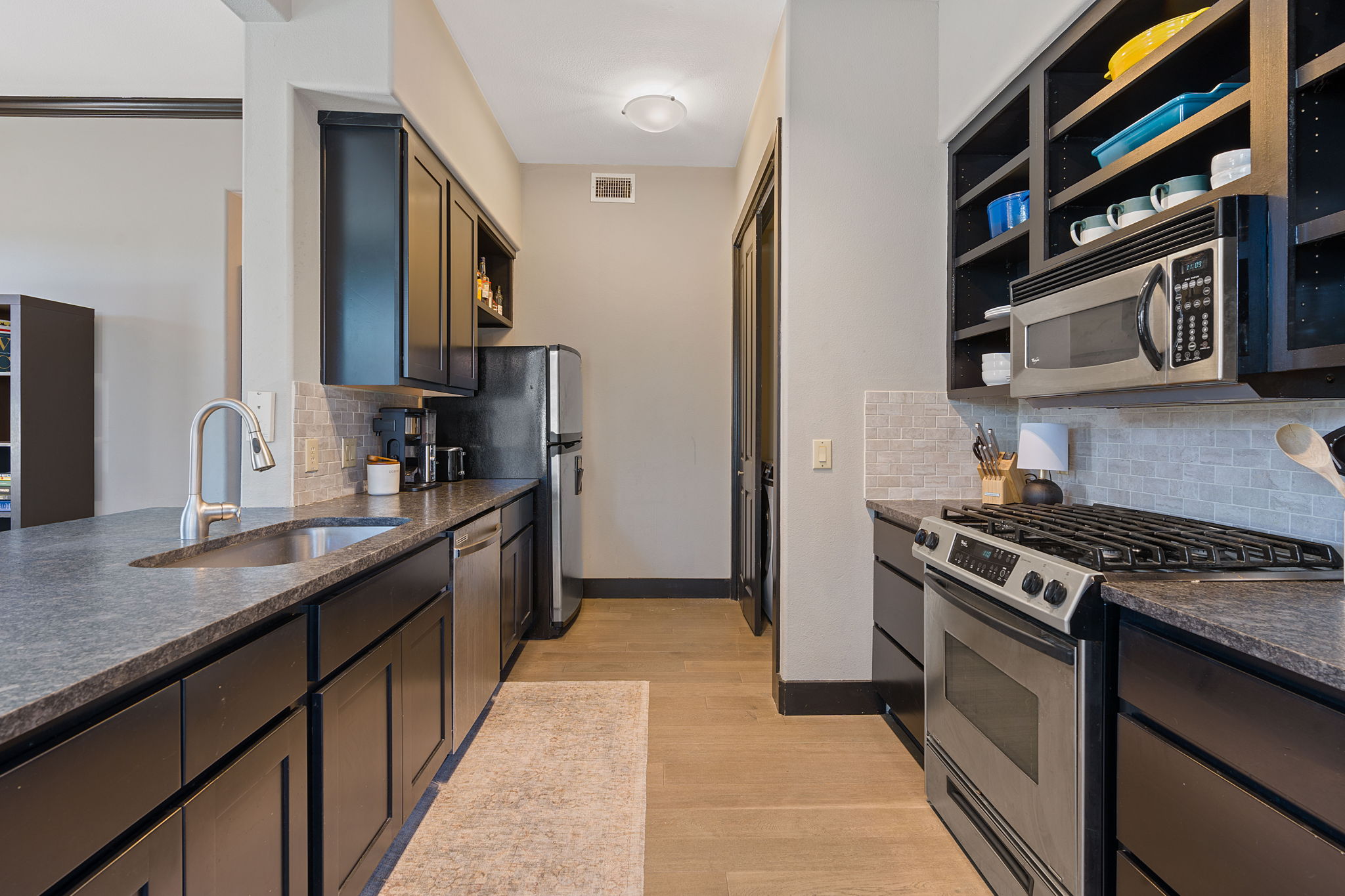 2216 Thornton Road, Unit 211 Austin, TX 78704 - Photo 12 of 21