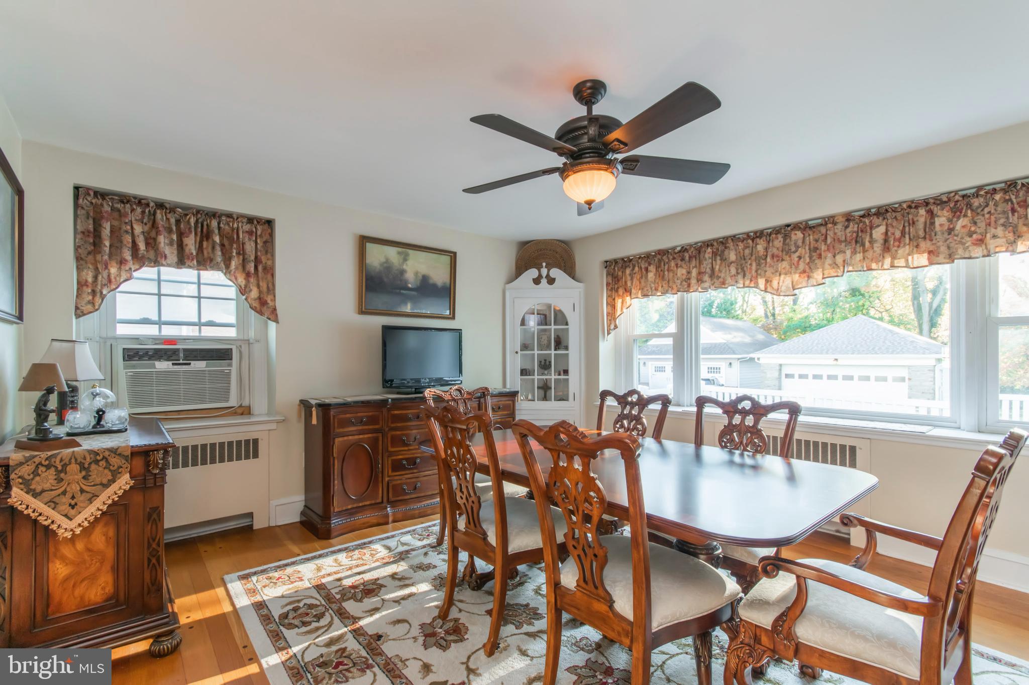 913 Gilbert Road Cheltenham, PA 19012 - Photo 14 of 36 Dining Room