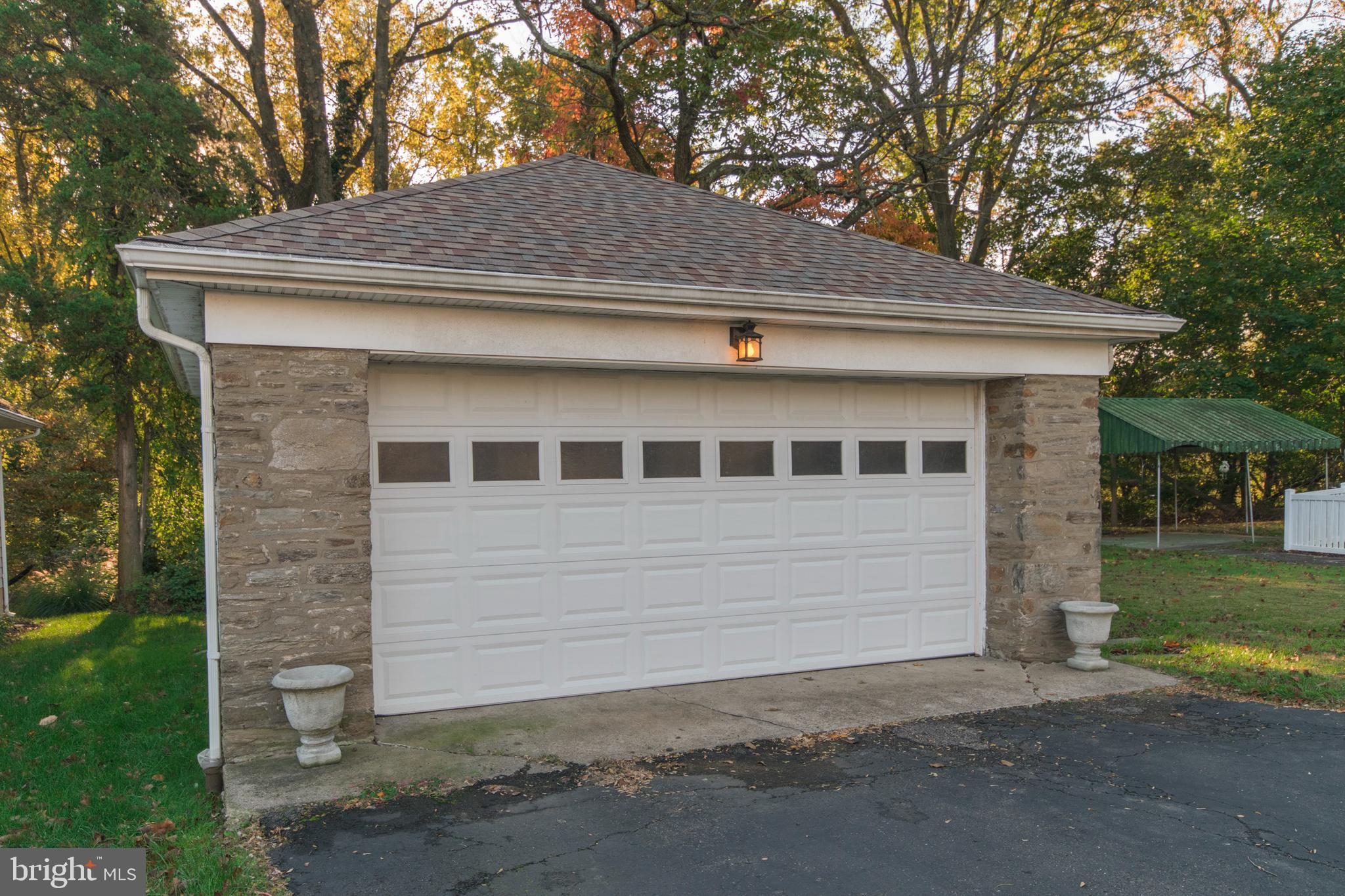 913 Gilbert Road Cheltenham, PA 19012 - Photo 7 of 36 2 Car Garage