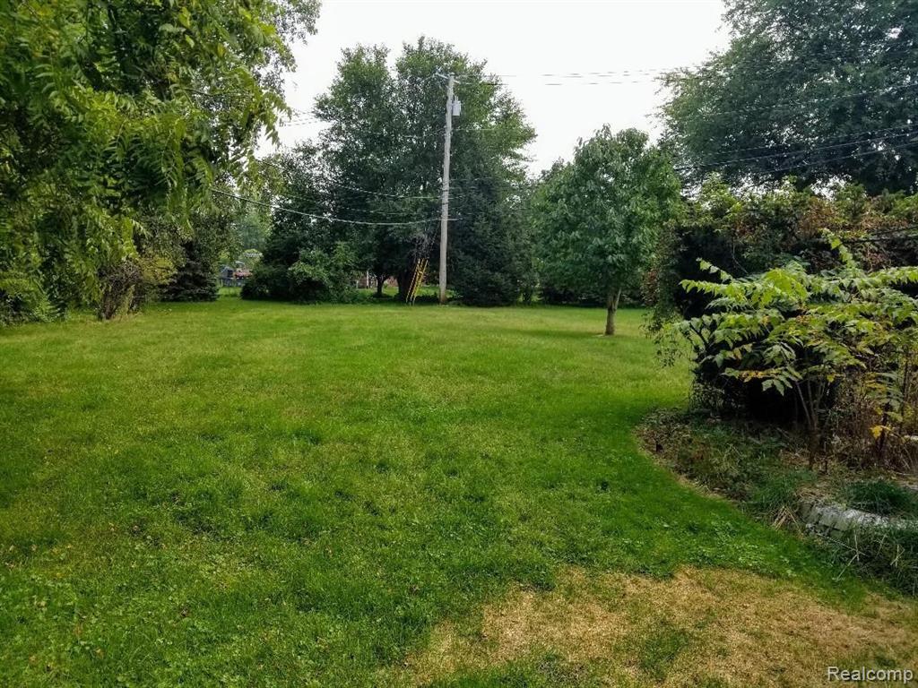 47778 Sugarbush Road Chesterfield, MI 48047 - Photo 3 of 14