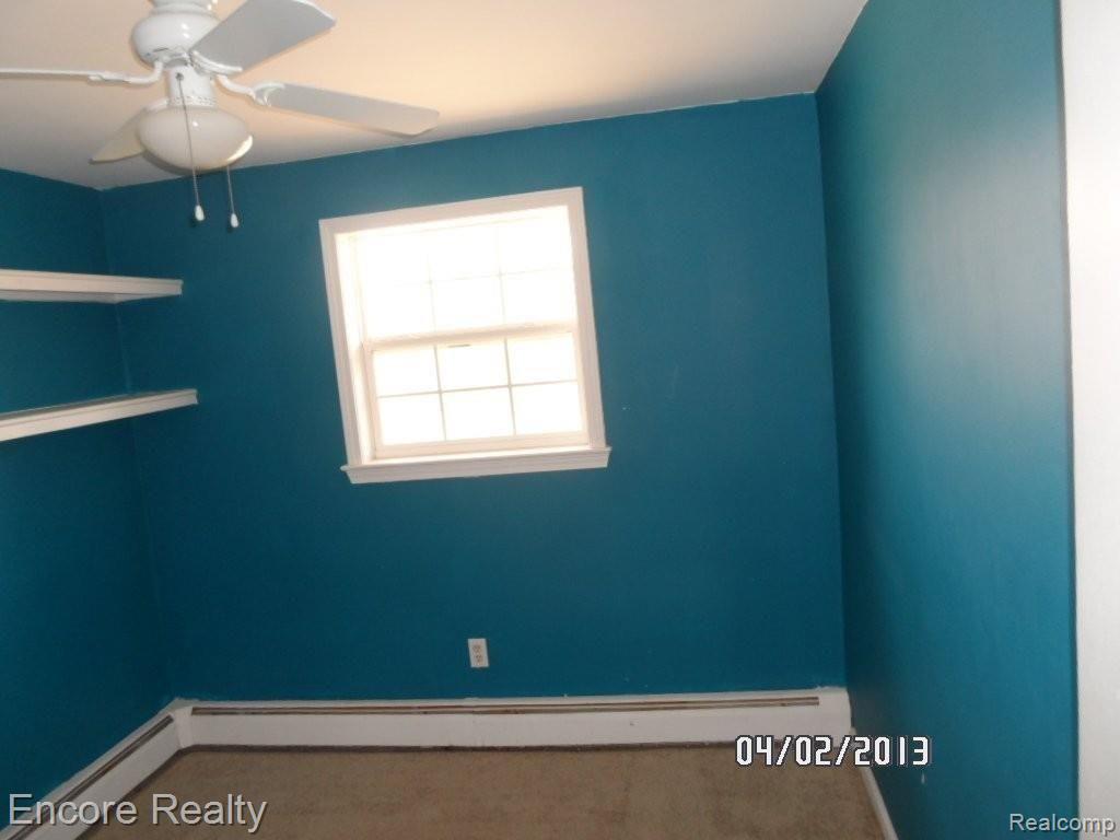 25640 Karr Road Belleville, MI 48111 - Photo 20 of 25 Picture 129.jpg