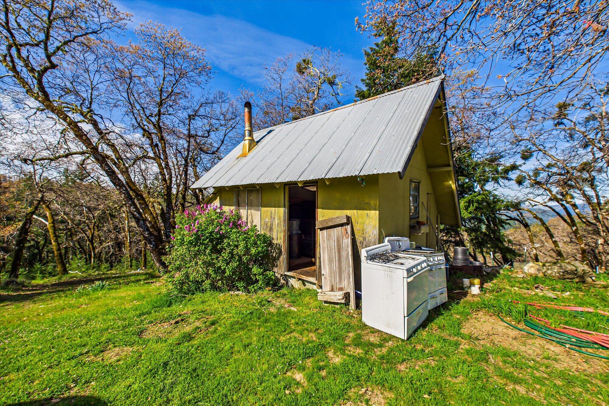 1960 Burr Valley Road Bridgeville, CA 95526 - Photo 33 of 63