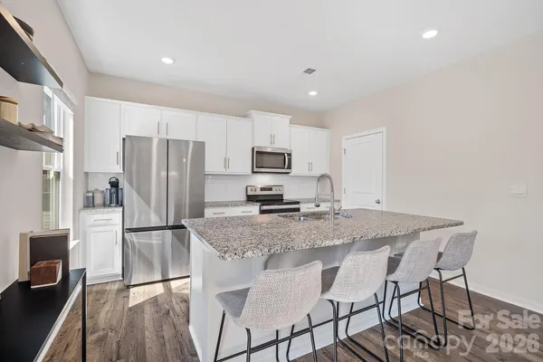$469,000 | 132 Ridgeview Lane, Mars Hill, NC 28754