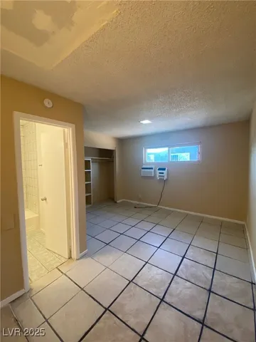 $850 | 236 West Philadelphia Avenue, Unit 4, Las Vegas, NV 89102