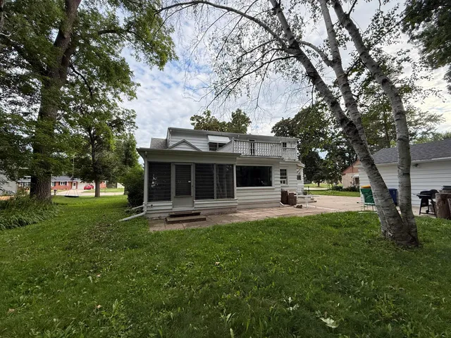 $324,900 | 2313 Deckner Avenue, Green Bay, WI 54302