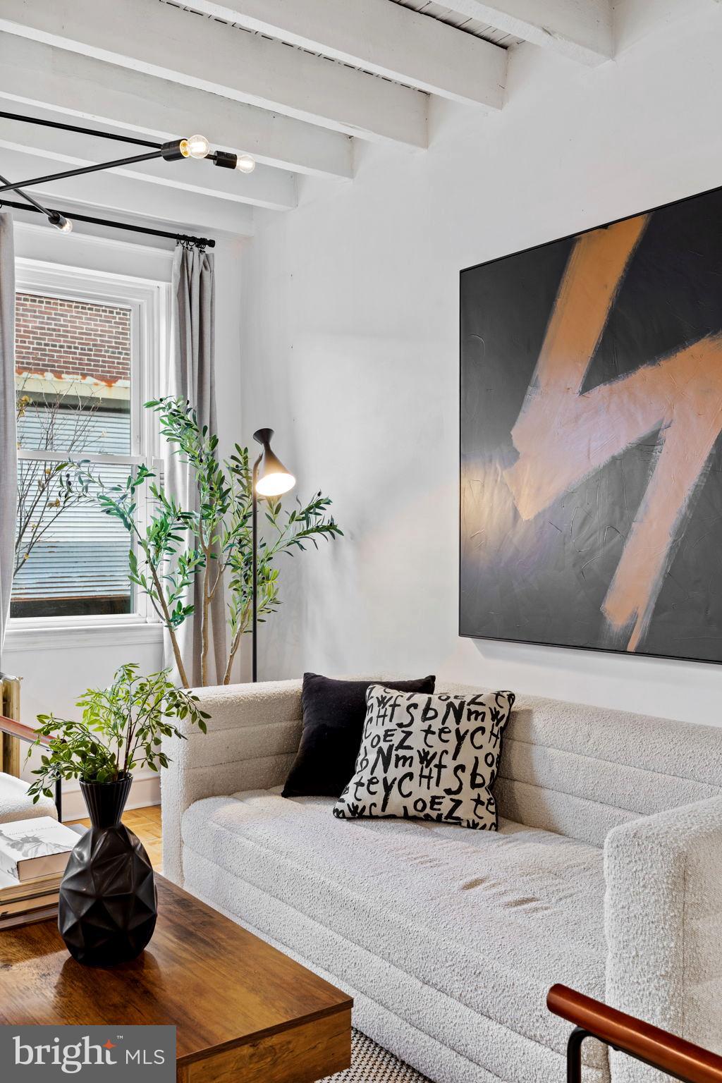 3138 Miller Street Philadelphia, PA 19134 - Photo 4 of 30 a living room with furniture