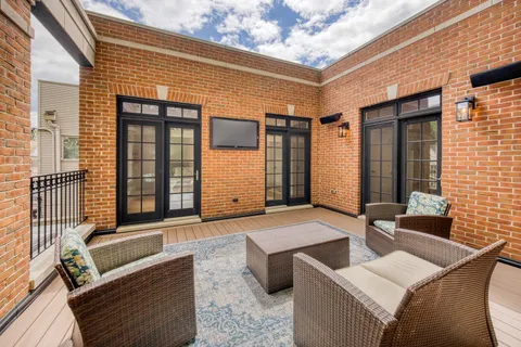 $2,499,999 | 1852 West Wellington Avenue, Chicago, IL 60657