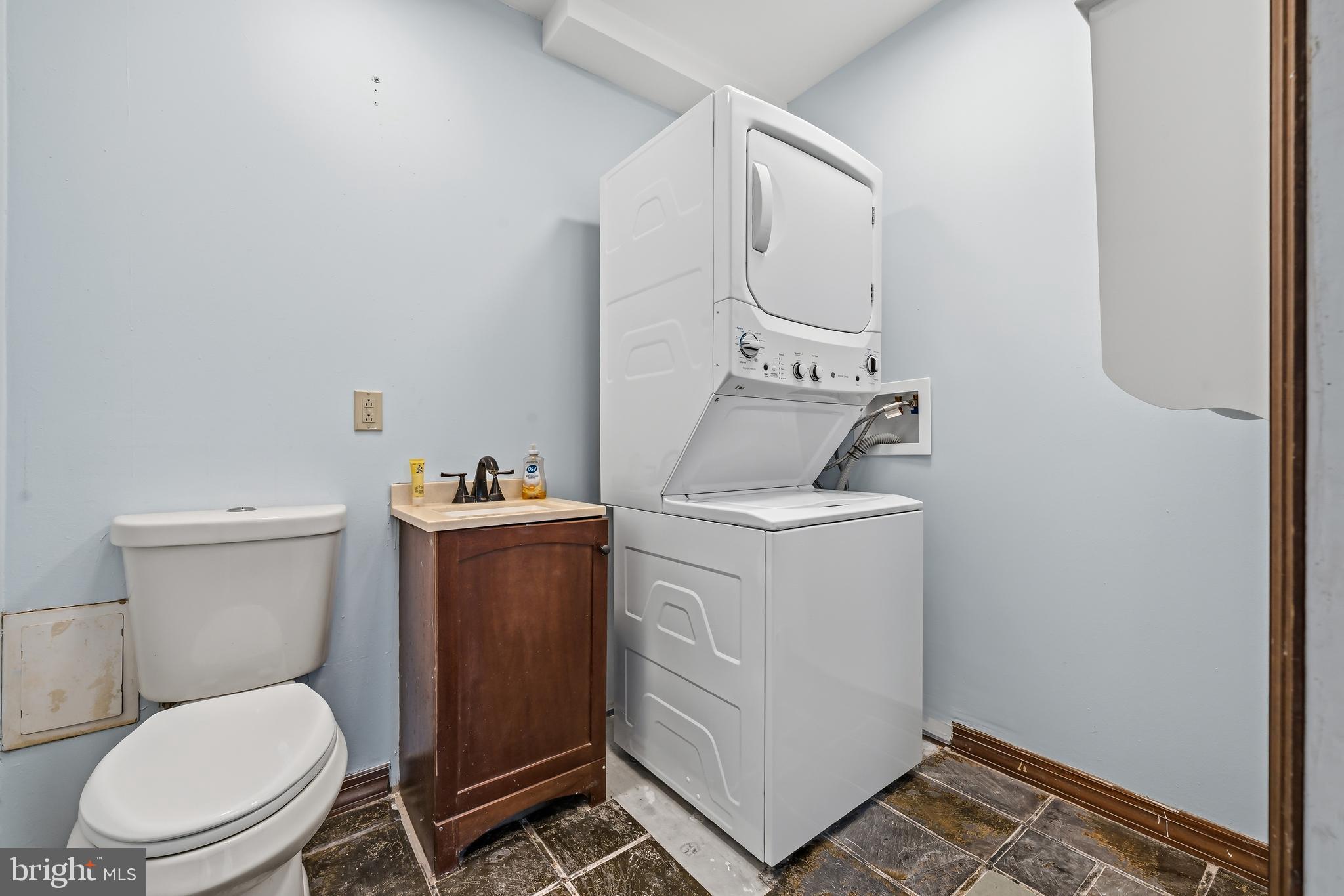 8849 Kistler Valley Road Kempton, PA 19529 - Photo 32 of 32 In Law Suite