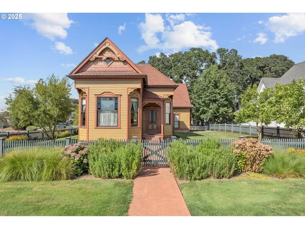 $738,000 | 4225 Mission Avenue Northeast, St. Paul, OR 97137