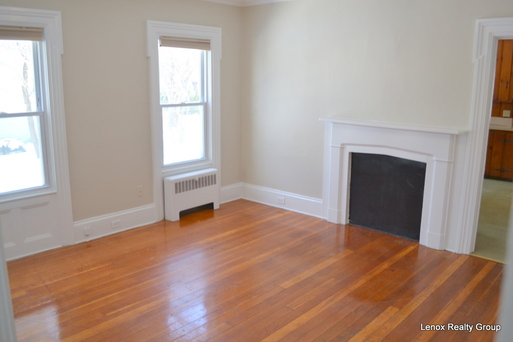 40 County Road Barrington, RI 02806 - Photo 15 of 33 Gallery Image 15