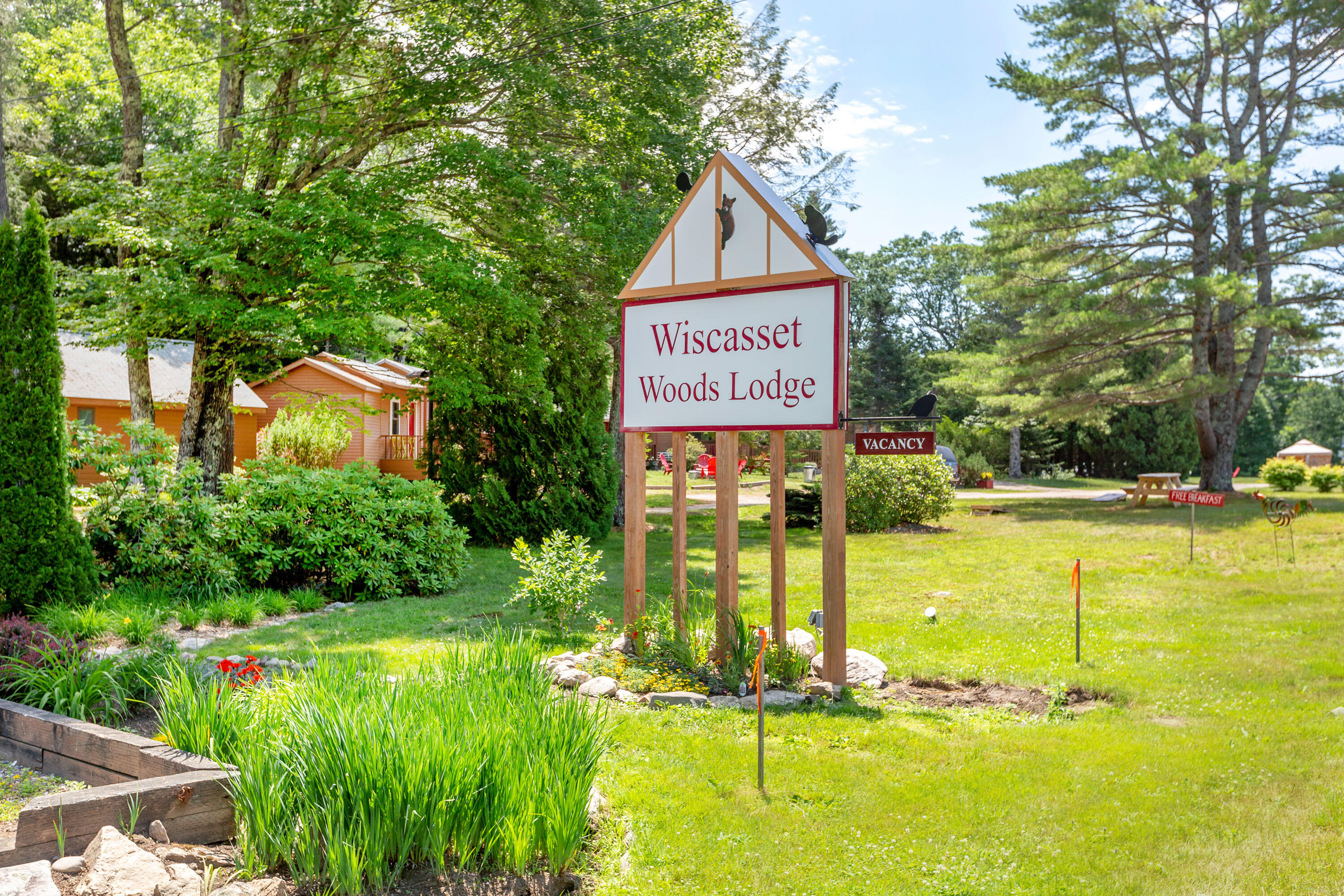 596-608 Bath Road Wiscasset, ME 04578 - Photo 2 of 87 Wiscasseet Lodge_Dunbar_02