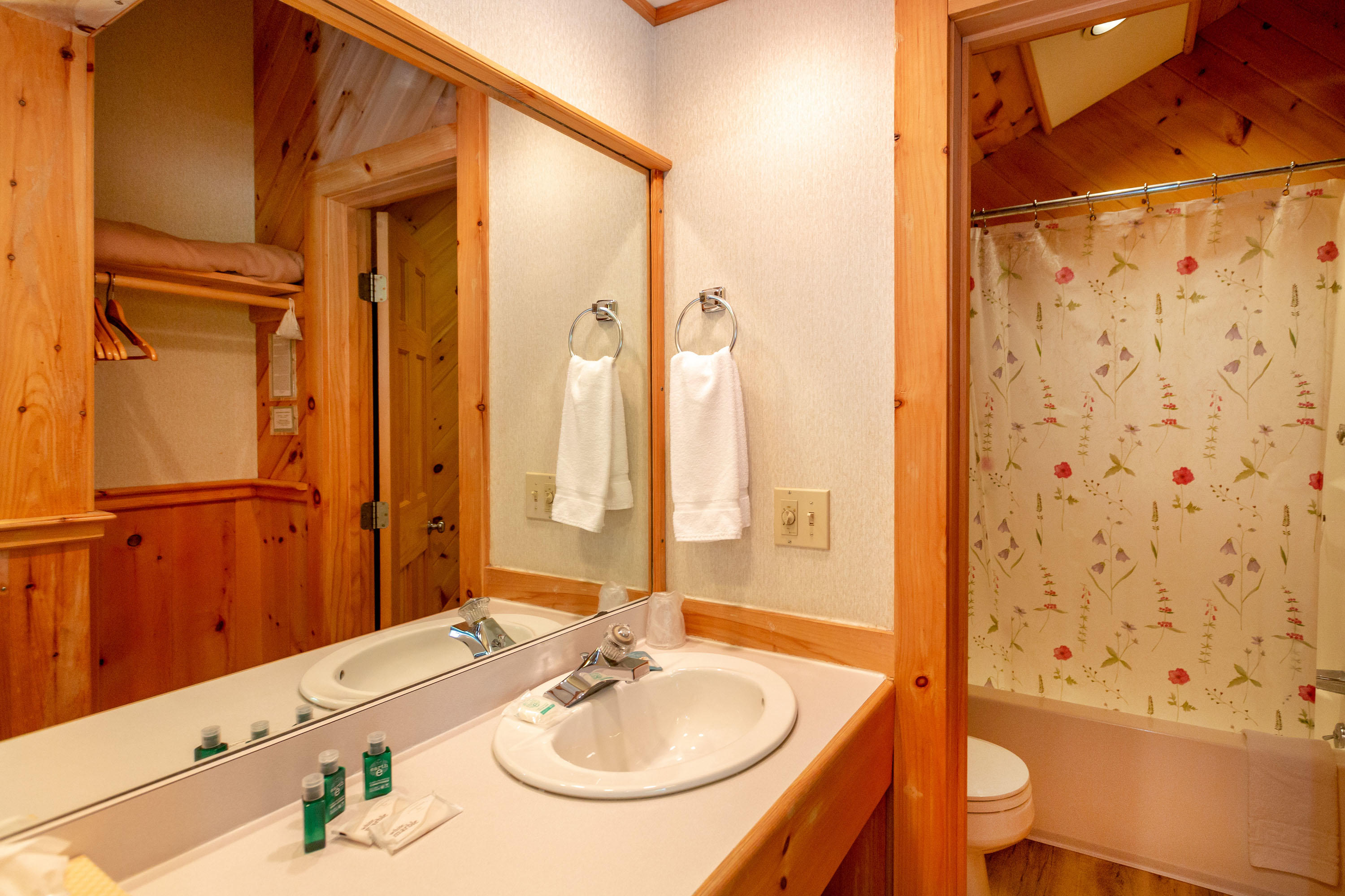 596-608 Bath Road Wiscasset, ME 04578 - Photo 30 of 87 Wiscasseet Lodge_Dunbar_35