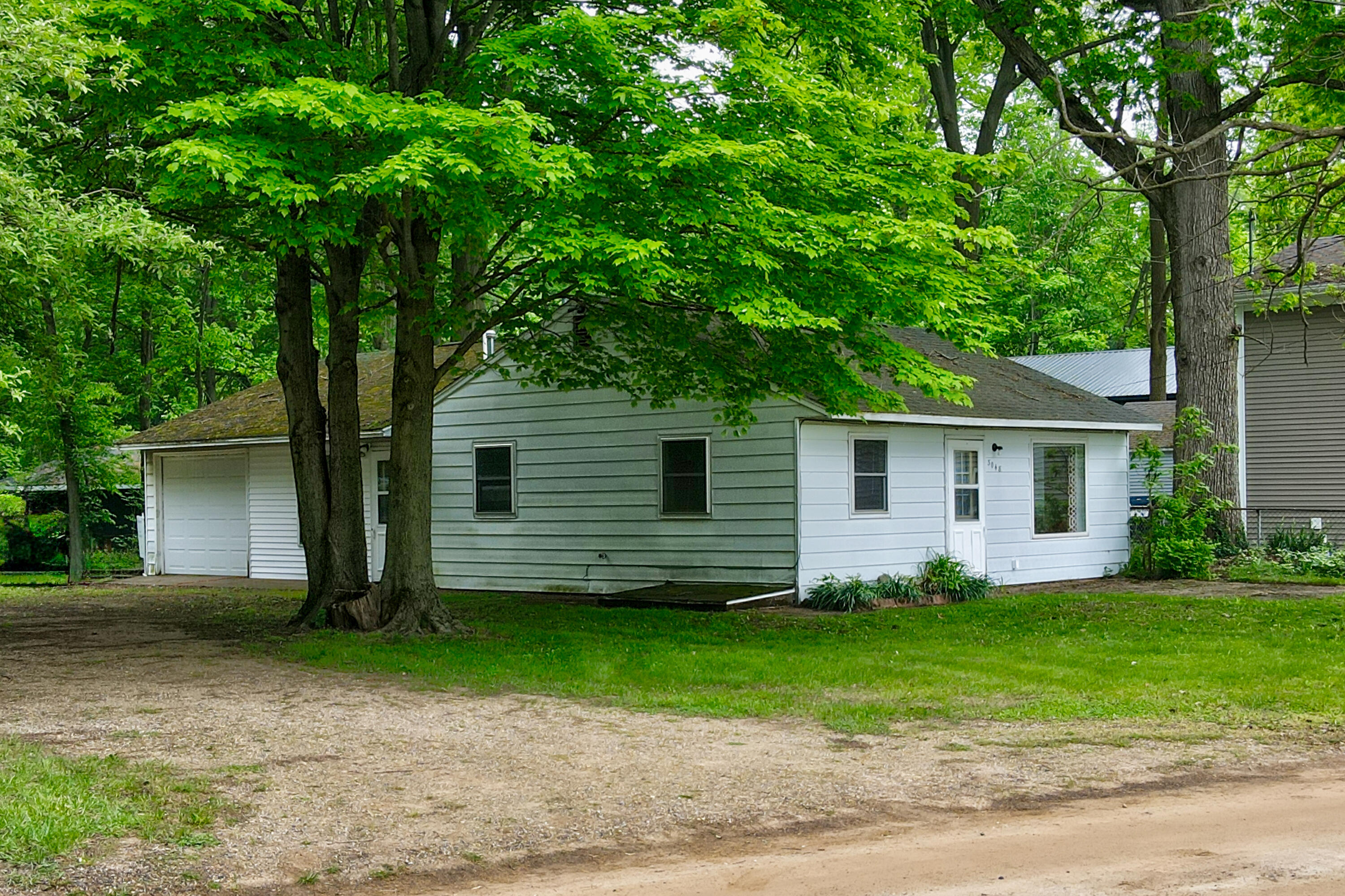Shanna Ax 3048 Baseline Road-2