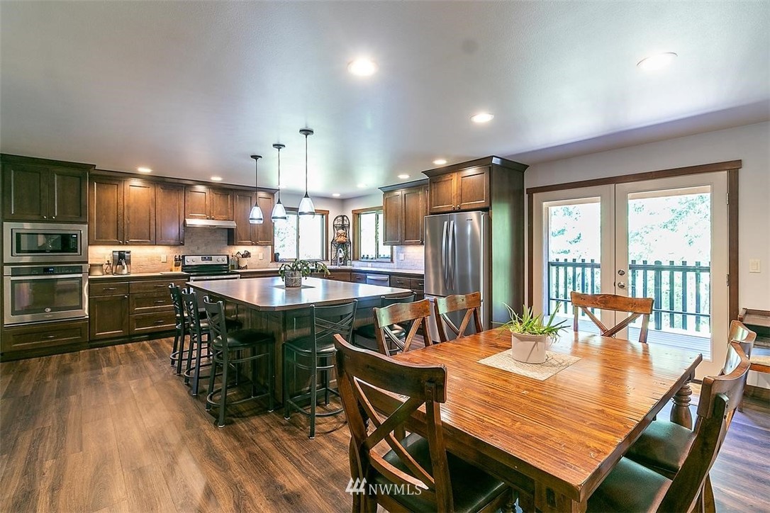 13945 Forsman Road Southeast Olalla, WA 98359 - Photo 11 of 39 Gallery Image 11