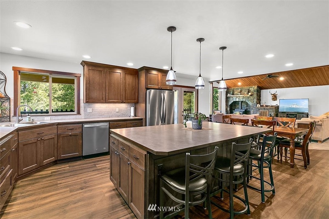 13945 Forsman Road Southeast Olalla, WA 98359 - Photo 15 of 39 Gallery Image 15