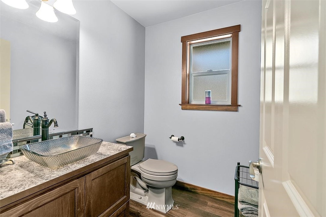 13945 Forsman Road Southeast Olalla, WA 98359 - Photo 18 of 39 Gallery Image 18