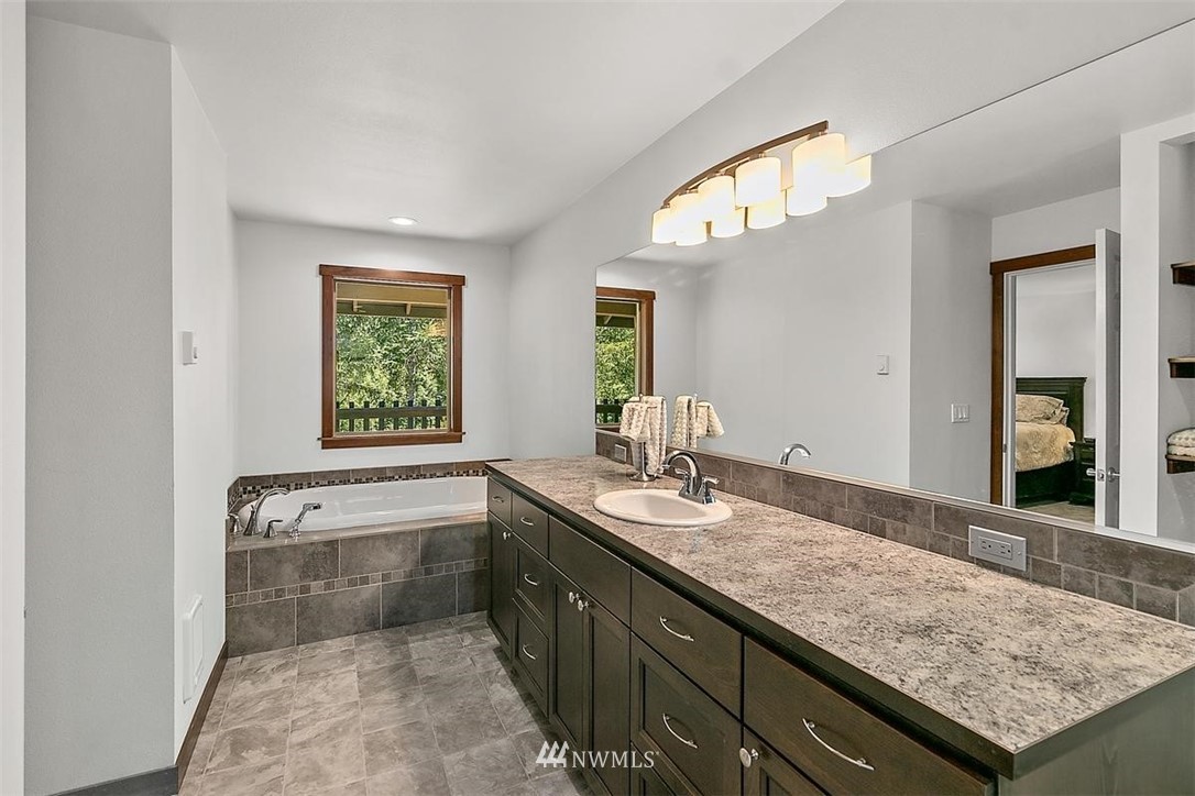 13945 Forsman Road Southeast Olalla, WA 98359 - Photo 23 of 39 Gallery Image 23