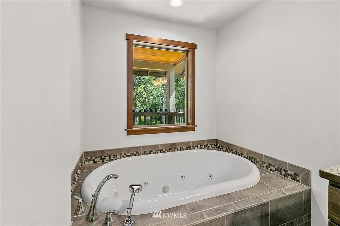 13945 Forsman Road Southeast Olalla, WA 98359 - Photo 25 of 39 Gallery Image 25