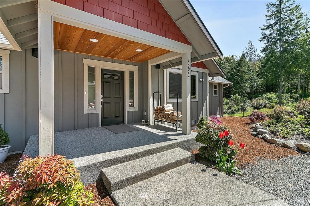 13945 Forsman Road Southeast Olalla, WA 98359 - Photo 4 of 39 Gallery Image 4