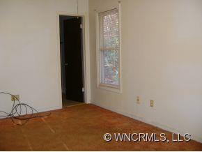 785 Bee Tree Road Swannanoa, NC 28778 - Photo 5 of 10 Gallery Image 5