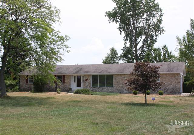 9202 Eby Road Fort Wayne, IN 46835 - Photo 1 of 22