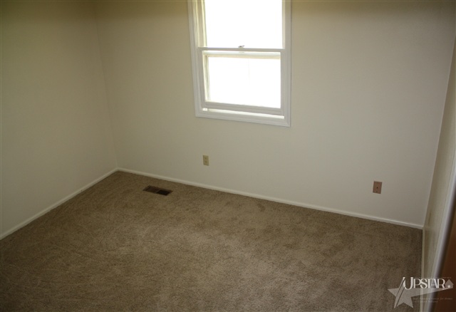 9202 Eby Road Fort Wayne, IN 46835 - Photo 14 of 22