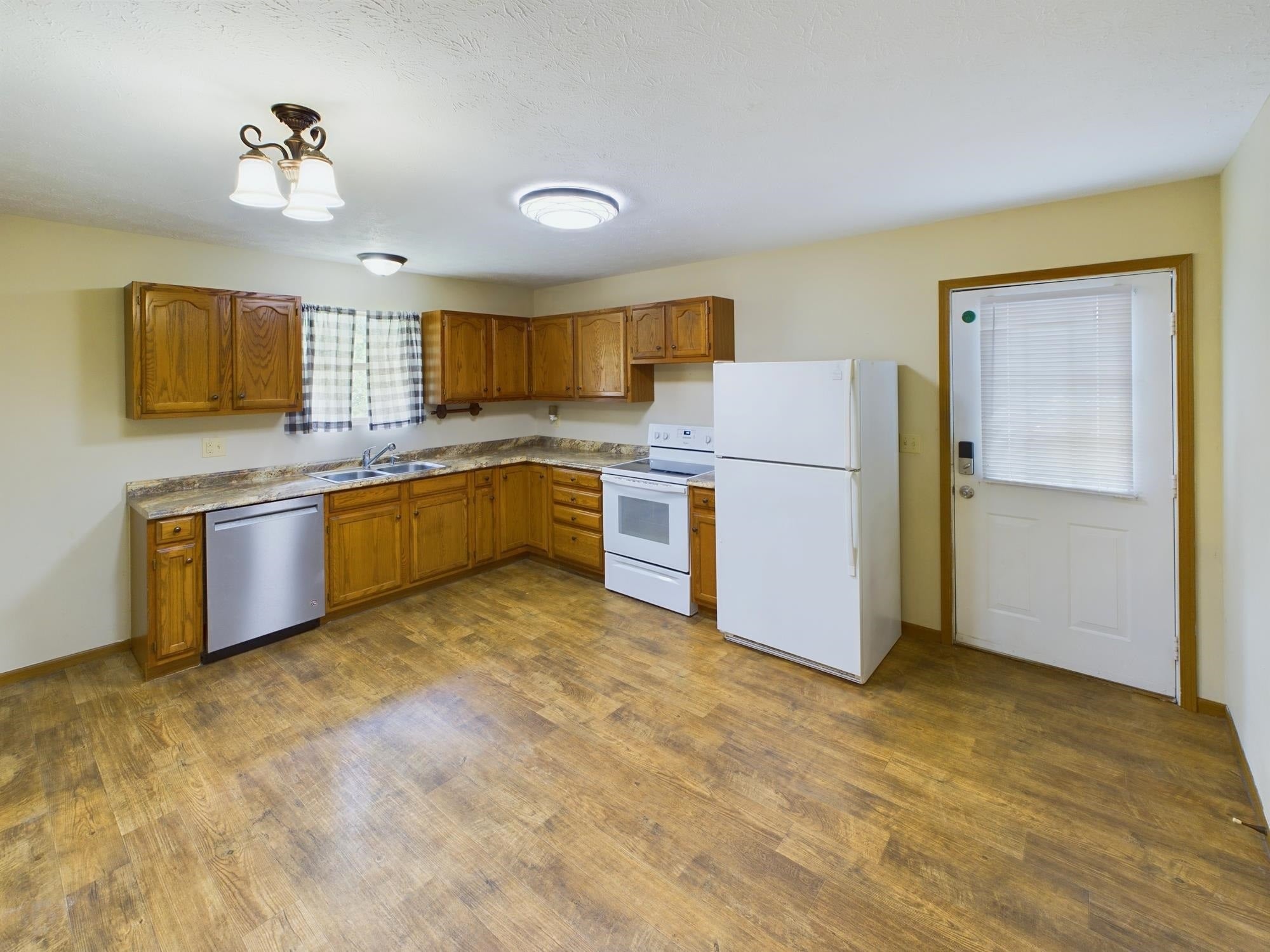 614 Hollow Road Ona, WV 25545 - Photo 5 of 20 Gallery Image 5