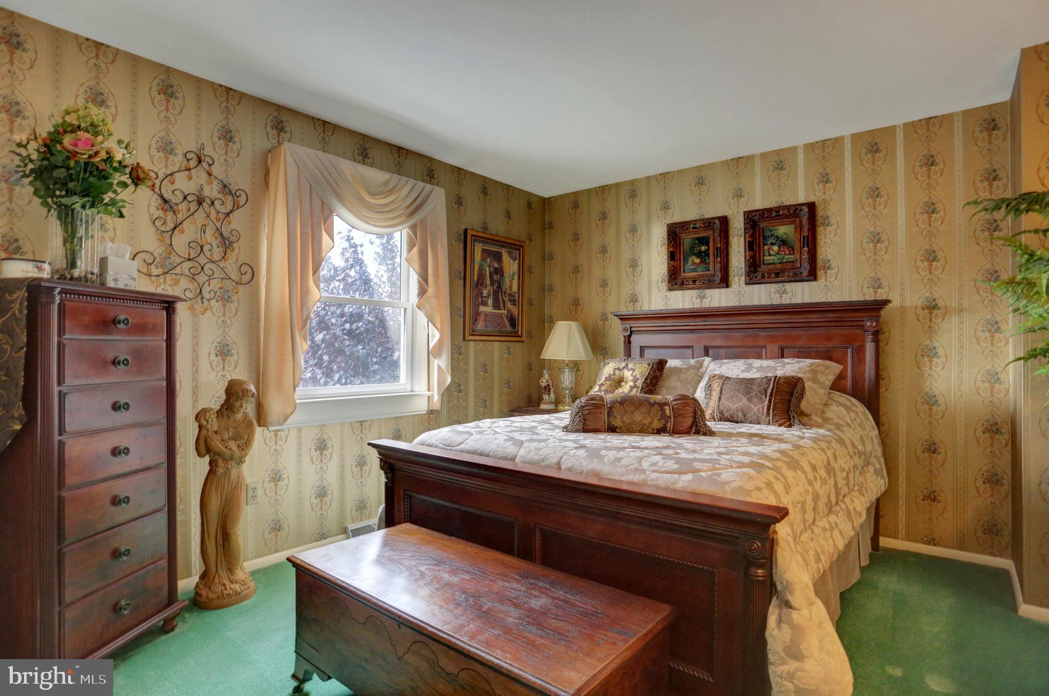 5135 Arney Road Harrisburg, PA 17111 - Photo 25 of 38 Second bedroom