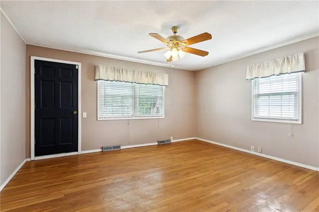 $270,000 | 2505 Northeast 38th Street, Kansas City, MO 64116