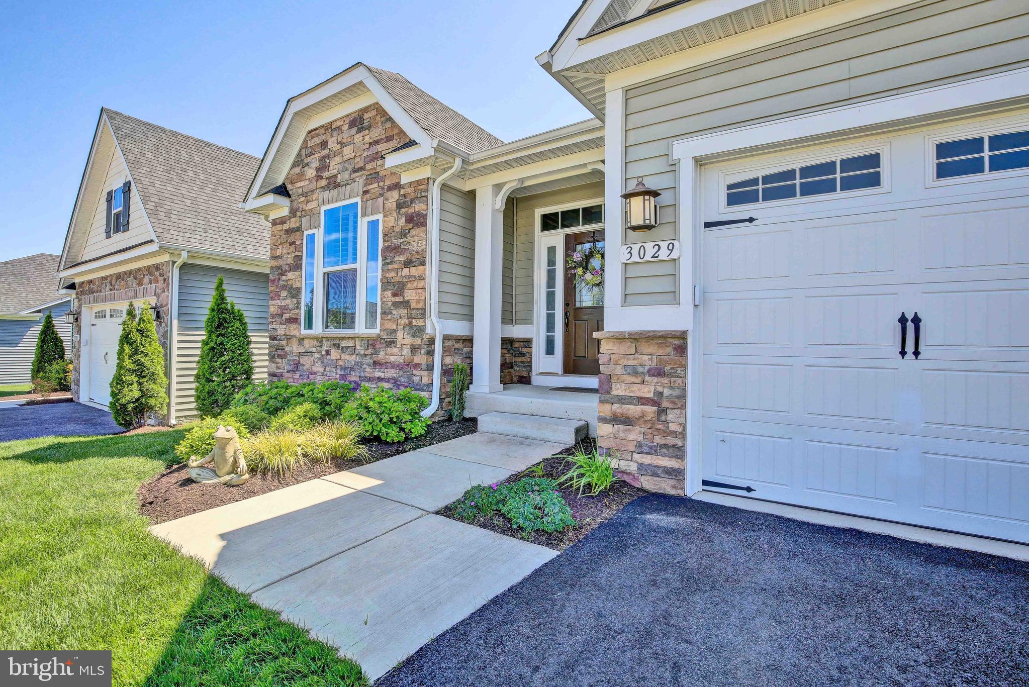 3029 Sunny Ridge Drive Odenton, MD 21113 - Photo 4 of 53 Welcome home