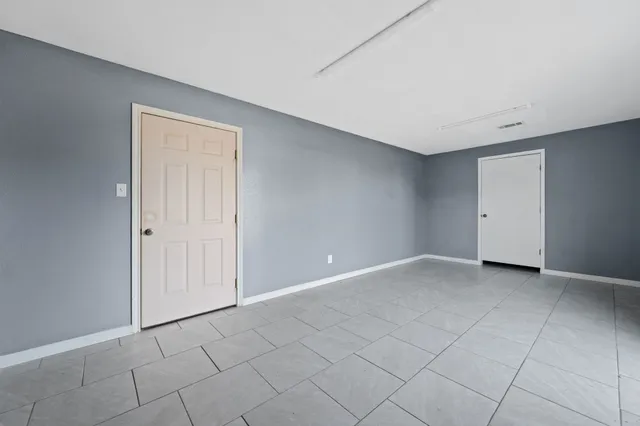 $300,000 | 114 Main Street, Hull, TX 77564