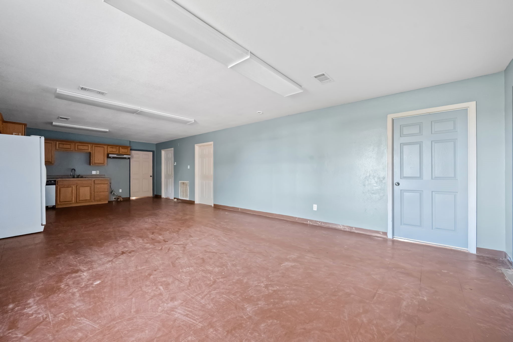 114 Main Street Hull, TX 77564 - Photo 6 of 25 a view of empty room