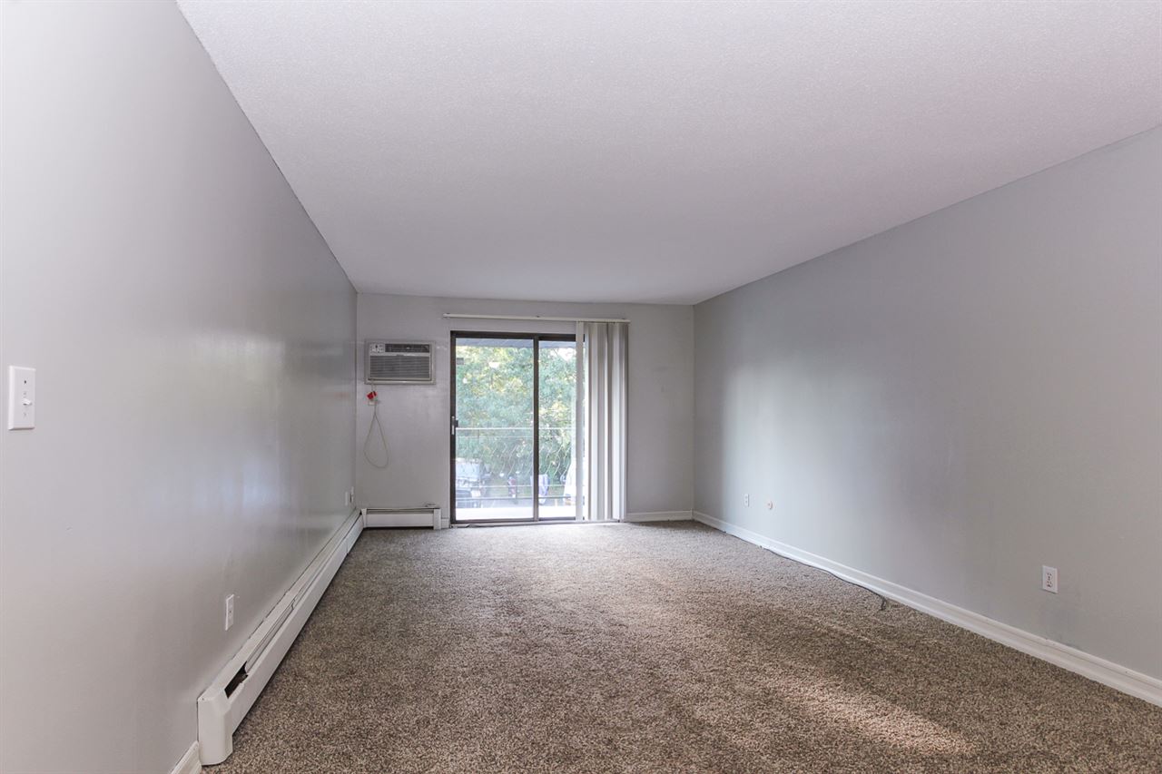 3 Strawberry Bank Road, Unit 21 Nashua, NH 03062 - Photo 10 of 29