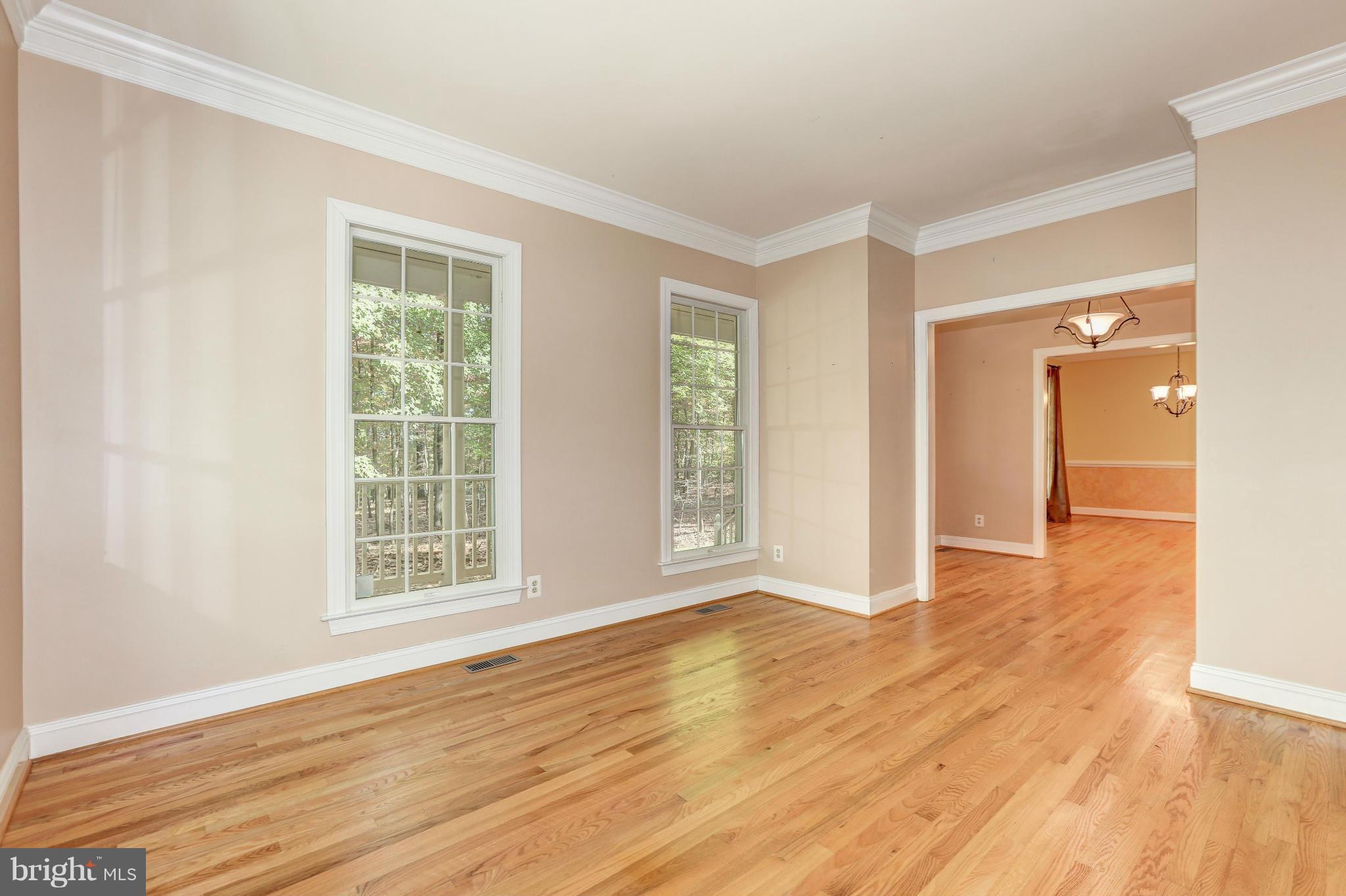 16147 Ed Warfield Road Woodbine, MD 21797 - Photo 4 of 30 Living Room