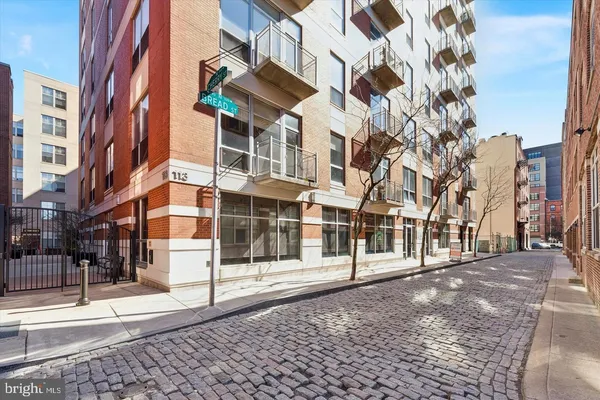 $4,200 | 113 North Bread Street, Unit 3A7, Philadelphia, PA 19106