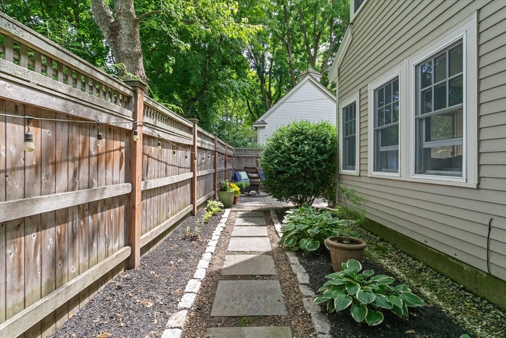 57 School Street, Unit 4 Manchester, MA 01944 - Photo 27 of 30