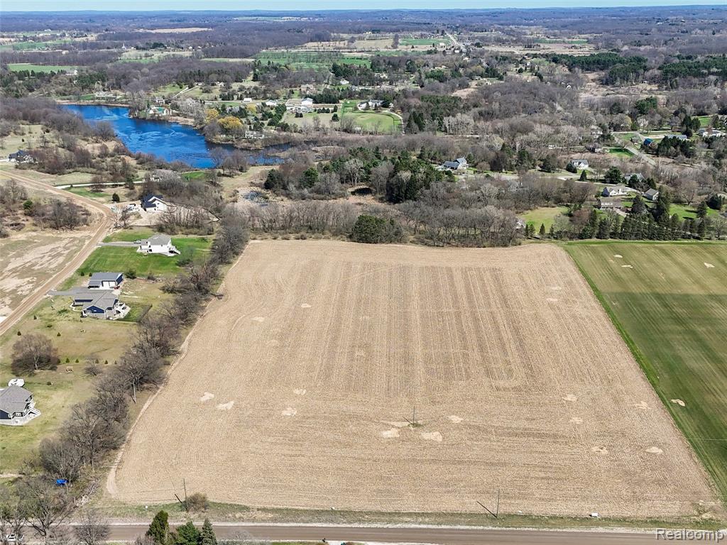 7670 Parshallville Road Fenton, MI 48430 - Photo 38 of 40