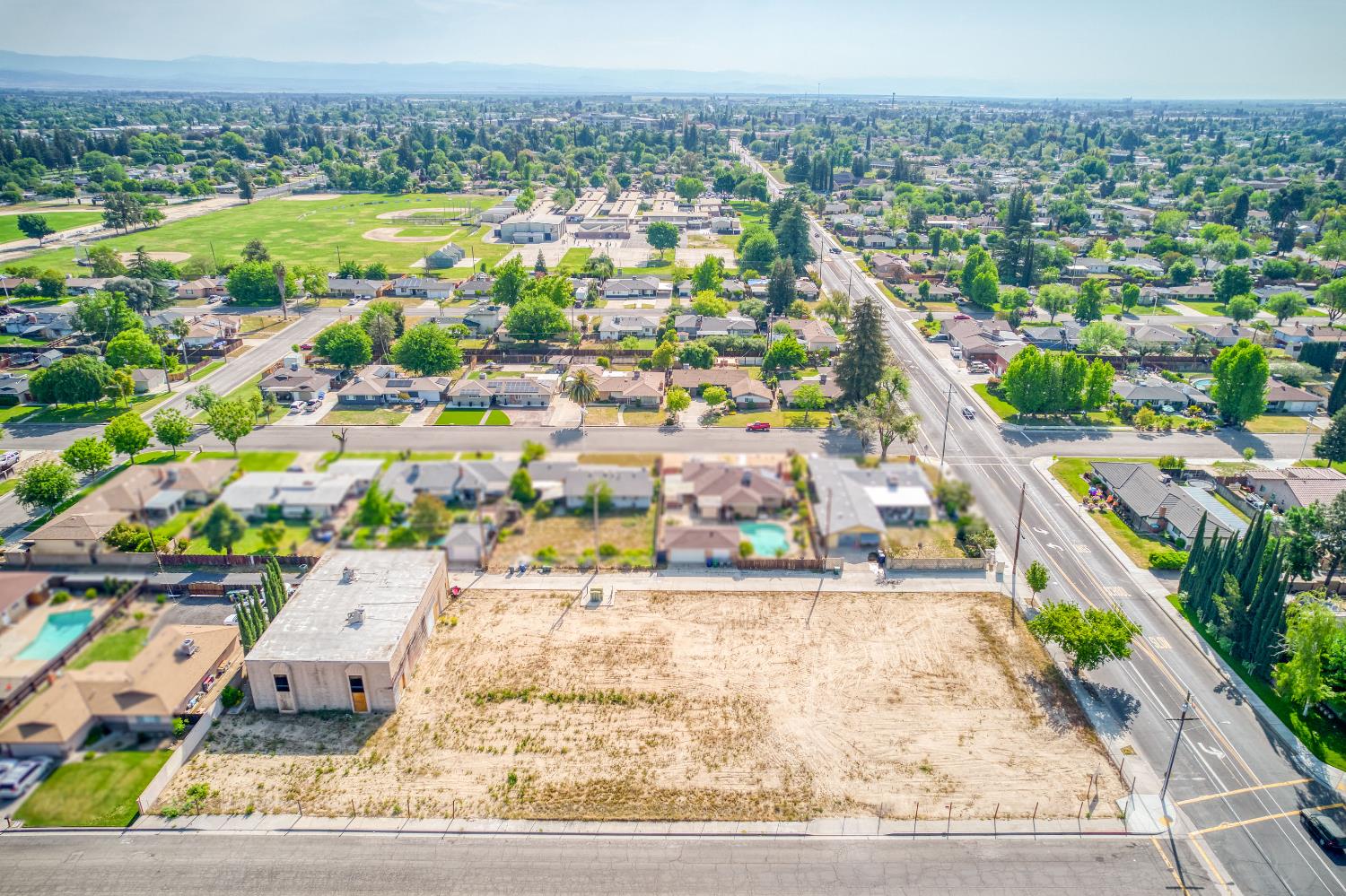 1803 Sunset Avenue Madera, CA 93637 - Photo 4 of 25