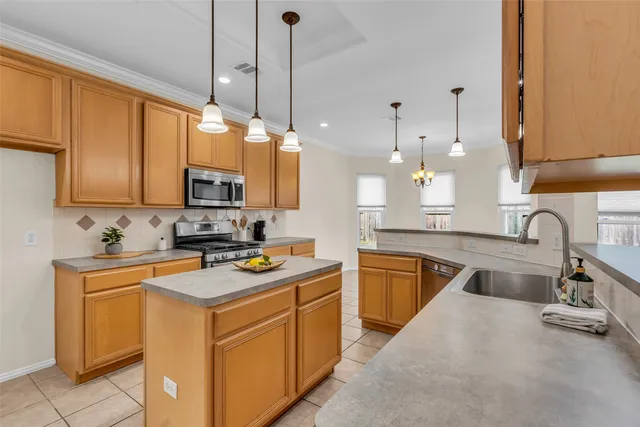 $359,000 | 21618 Hannover Forest, Spring, TX 77388