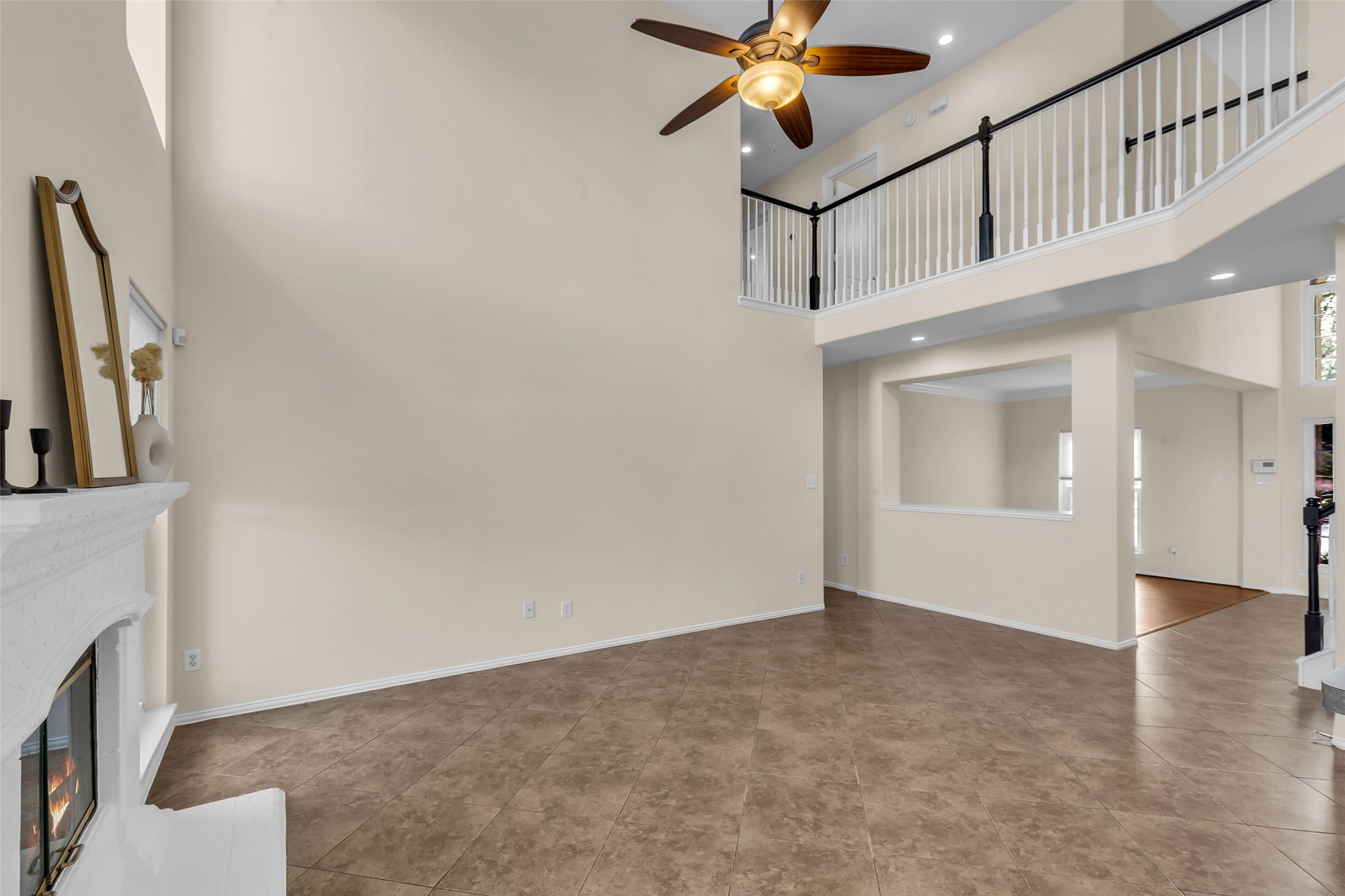 21618 Hannover Forest Spring, TX 77388 - Photo 5 of 32 Living area with view upstairs.